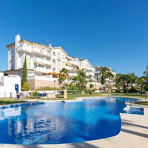 Apartamento Lujo al lado del aeropuerto parking free, Málaga