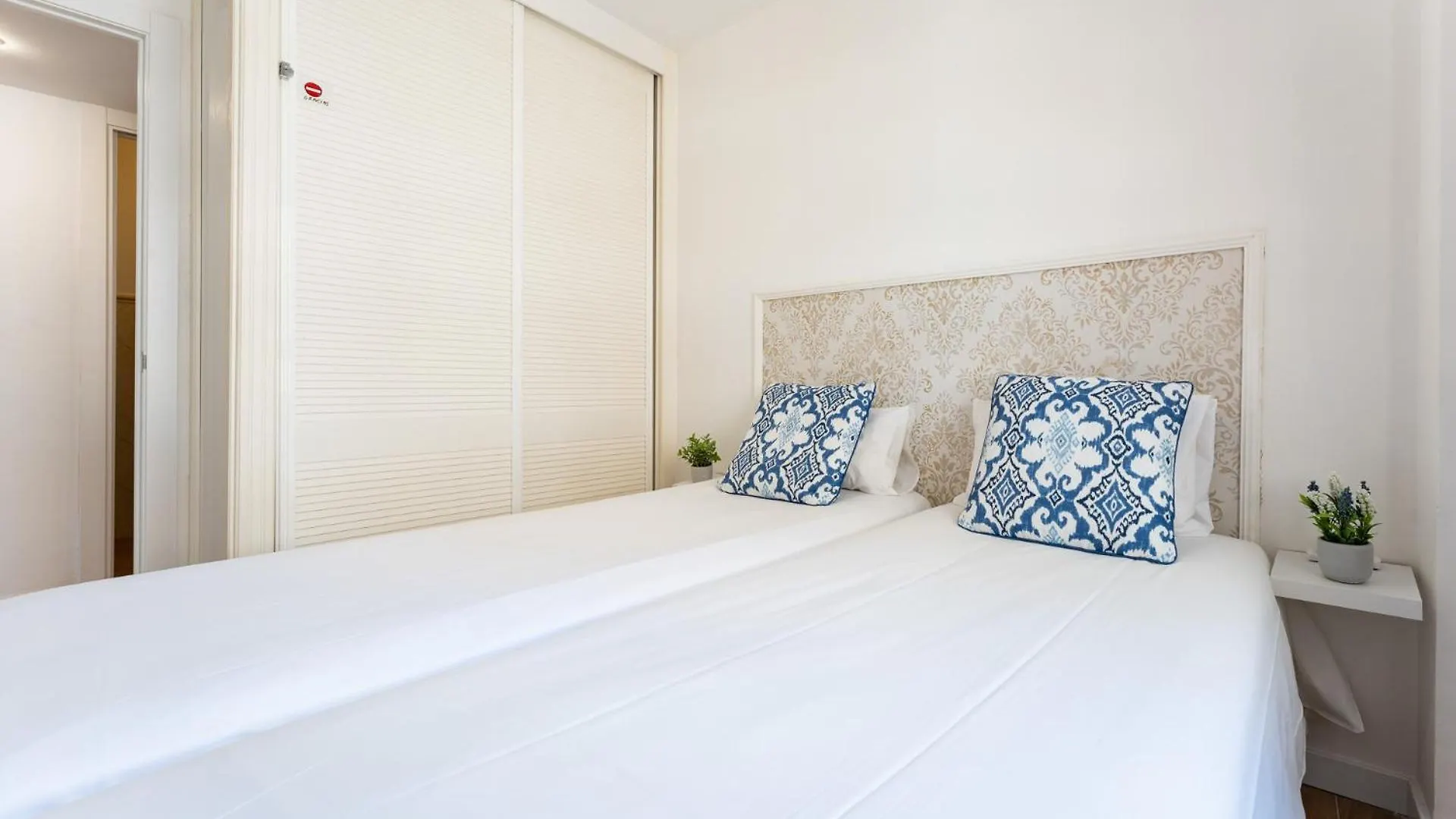 Malagasuite Malagueta Beach & Sun Apartment